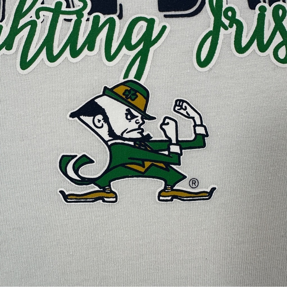 Captivating Notre Dame Women’s Fighting Irish V-Neck Tee in Navy and White Sz S - Picture 2 of 10